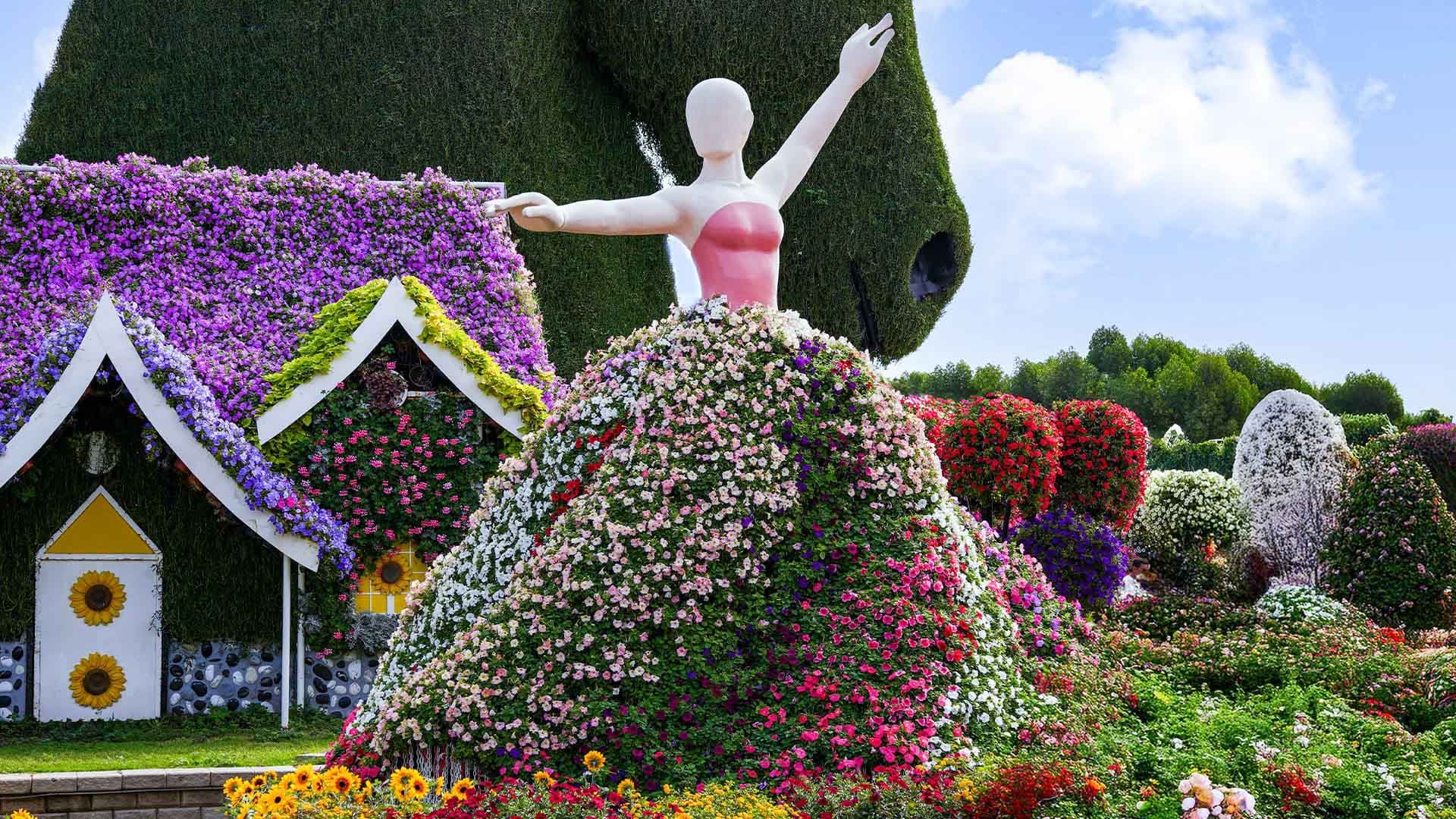Floating Lady — photo 1
